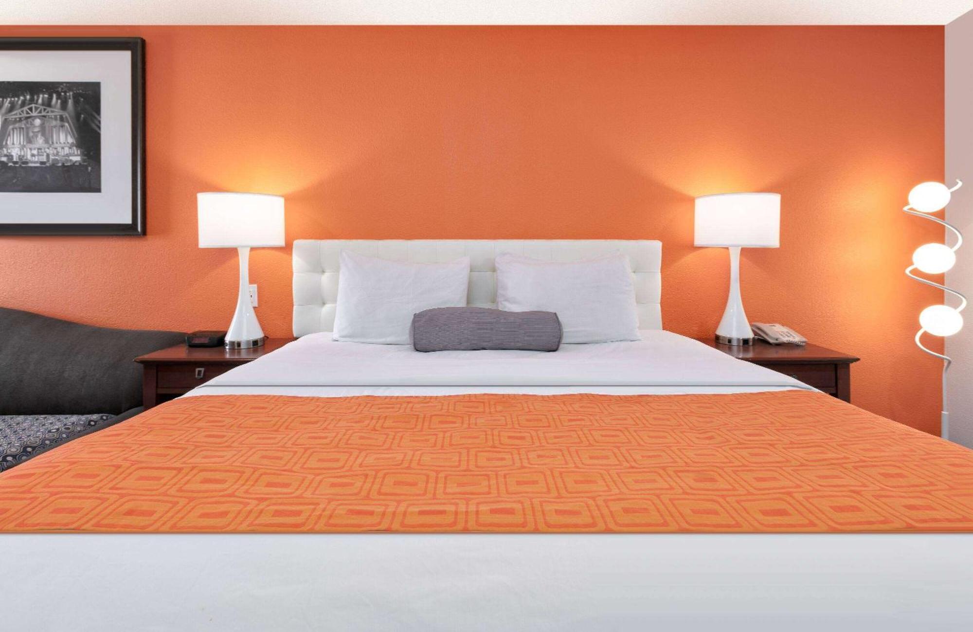 Howard Johnson By Wyndham San Marcos Exteriér fotografie