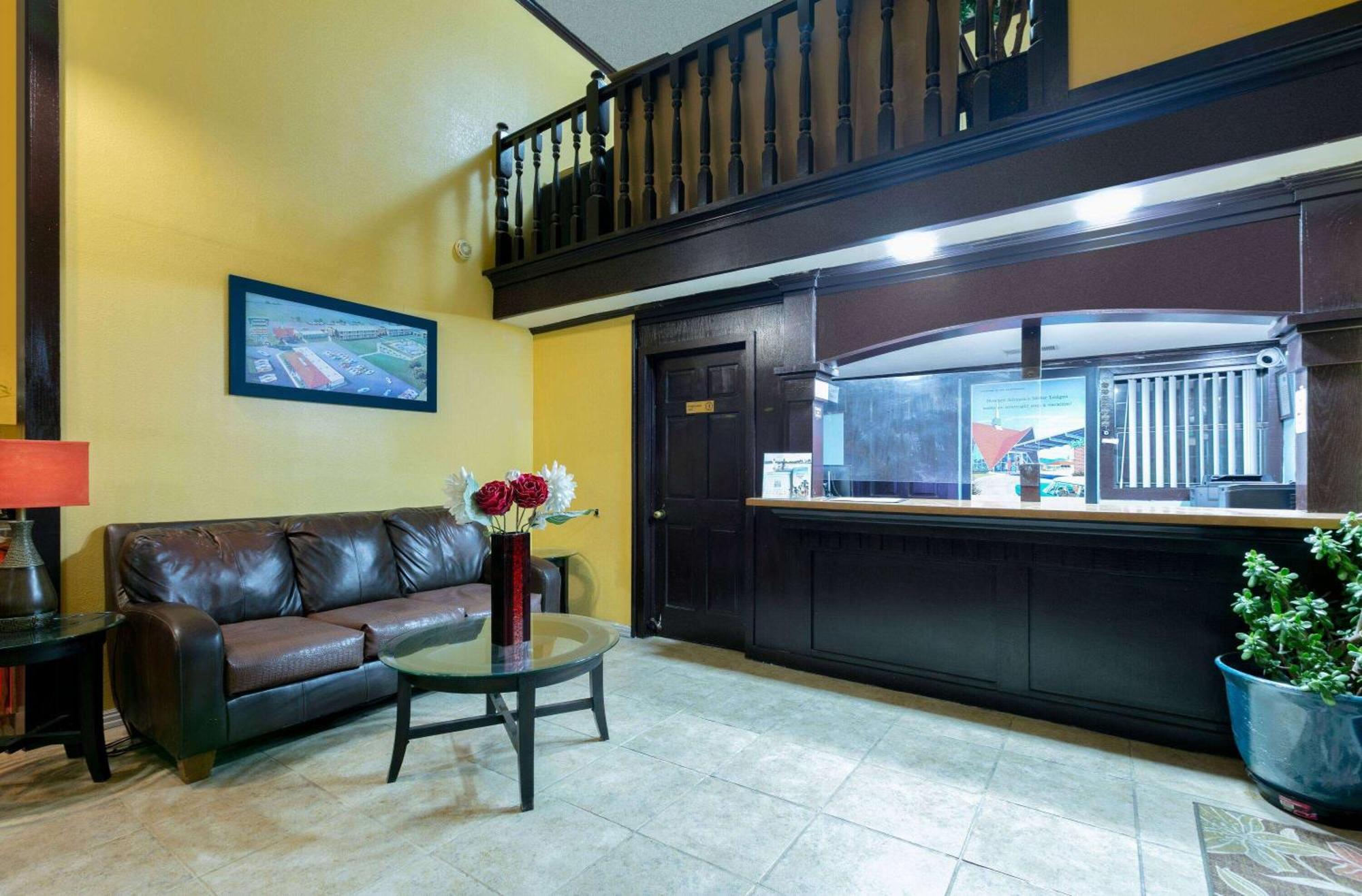Howard Johnson By Wyndham San Marcos Exteriér fotografie